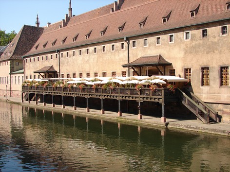 STRASBOURG - les Quais - Les anciennes douanes - Photo BERTHEVILLE